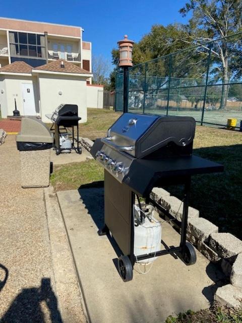 Fun 2 Bed/2 Bath Condo With Pool On Biloxi Beach エクステリア 写真
