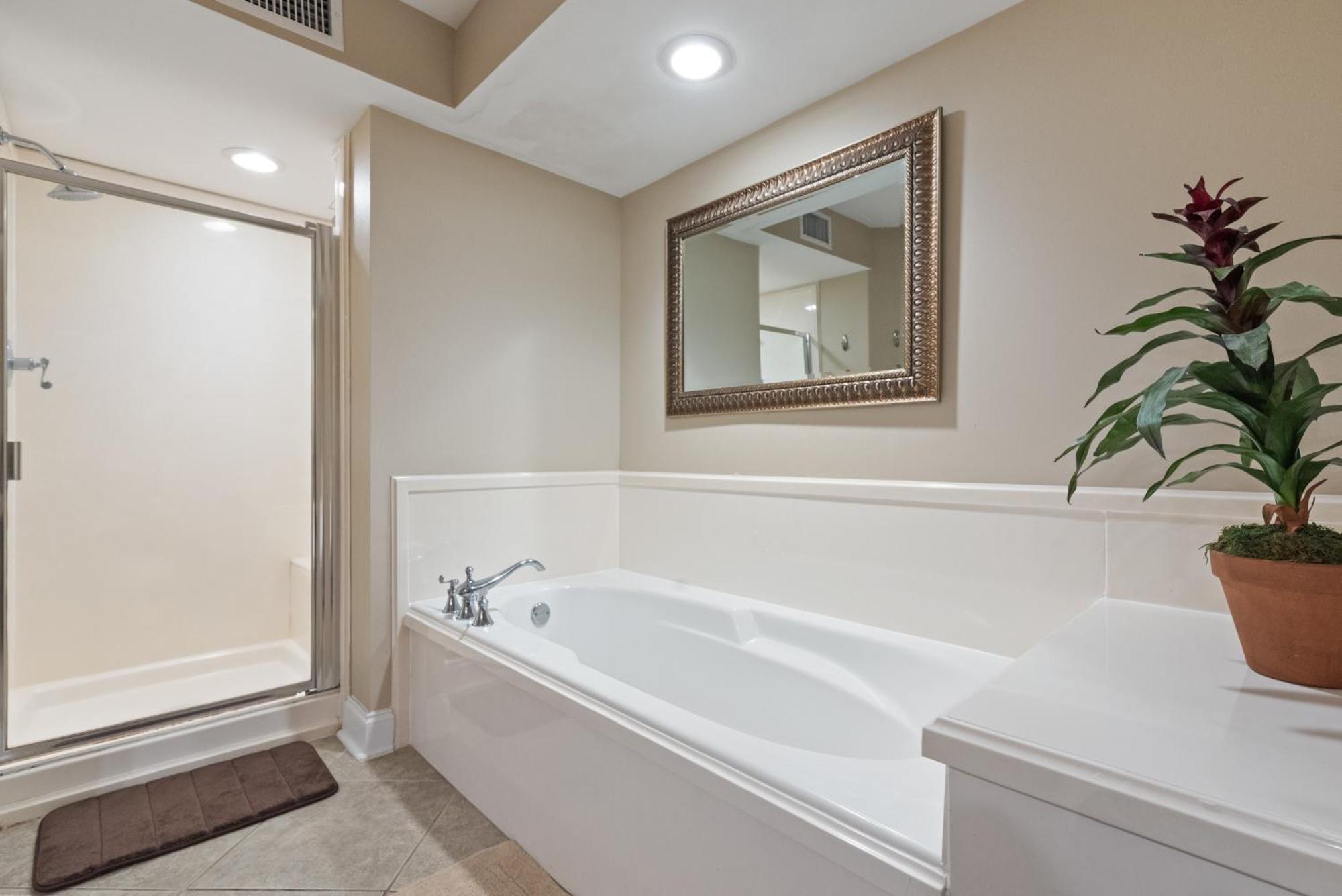 Fun 2 Bed/2 Bath Condo With Pool On Biloxi Beach エクステリア 写真