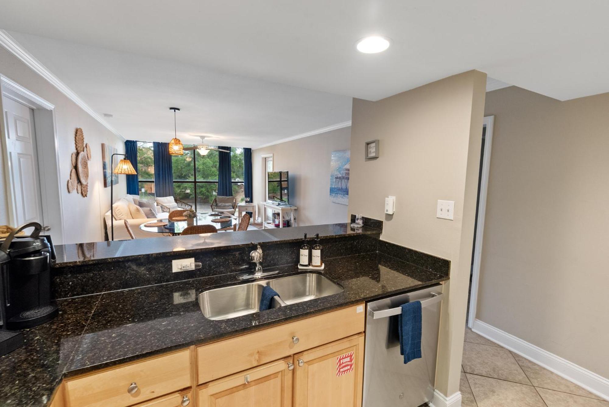 Fun 2 Bed/2 Bath Condo With Pool On Biloxi Beach エクステリア 写真